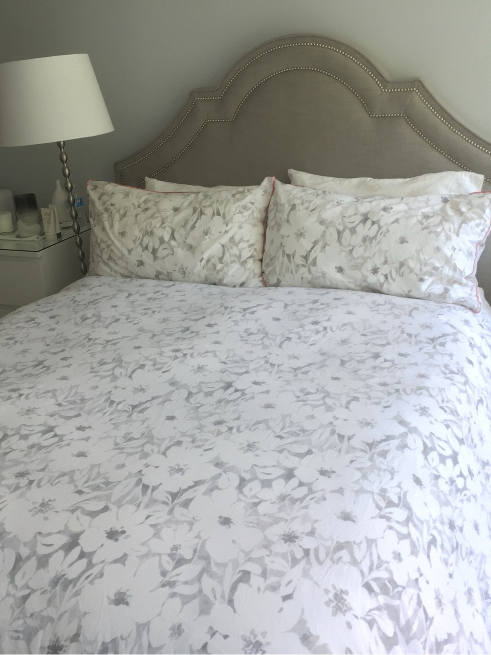 Floral-Print Duvet Cover with Coral Piping